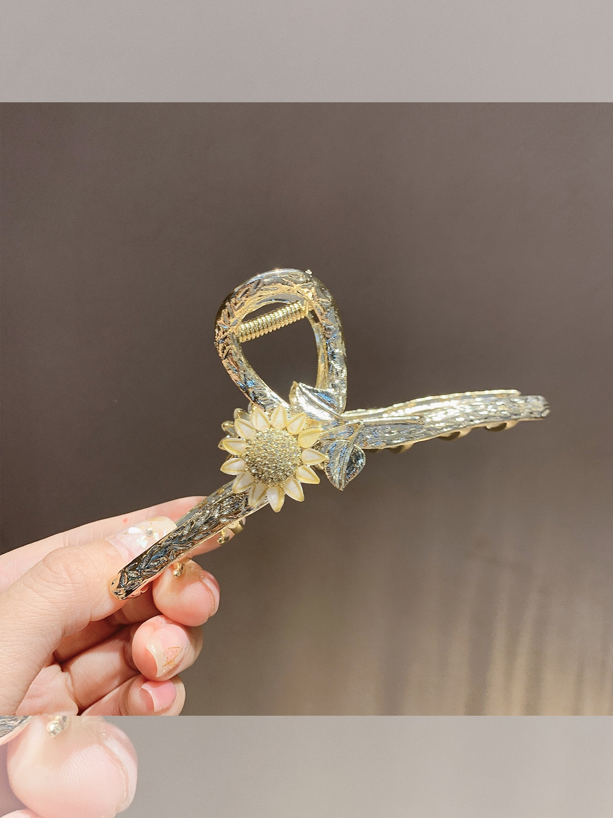 Sunflower Metal Clip